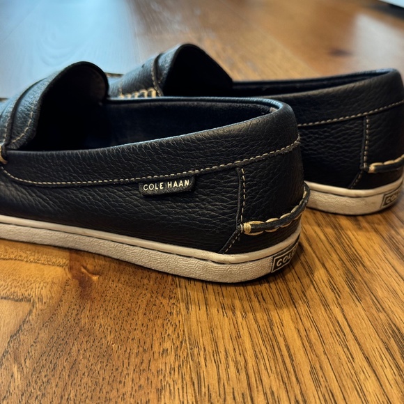 Like New COLE HAAN Men's PINCH WEEKENDER Leather Slip On Sz 8.5 - Picture 2 of 5